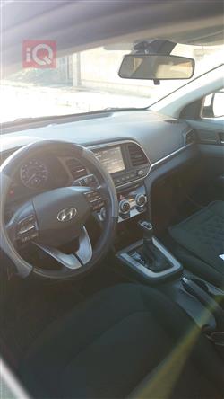 هیۆندای ئەلەنترا